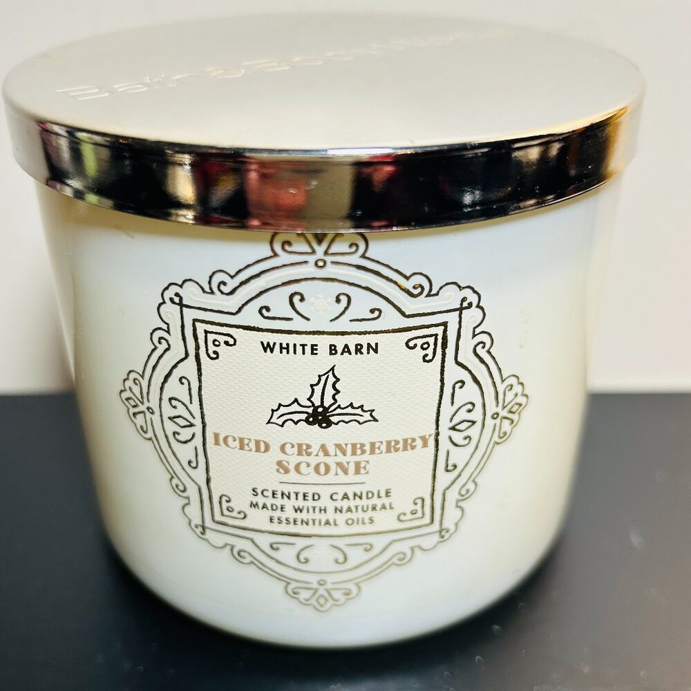 Bath & Body Works Iced Cranberry Scone 3-Wick Candle NEW